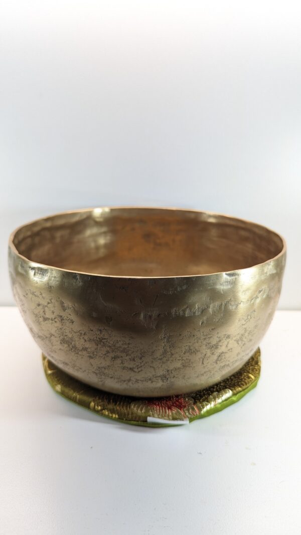 Antique Singing Bowl- Thado Batti - Note F# (179Hz-184Hz) - Image 2