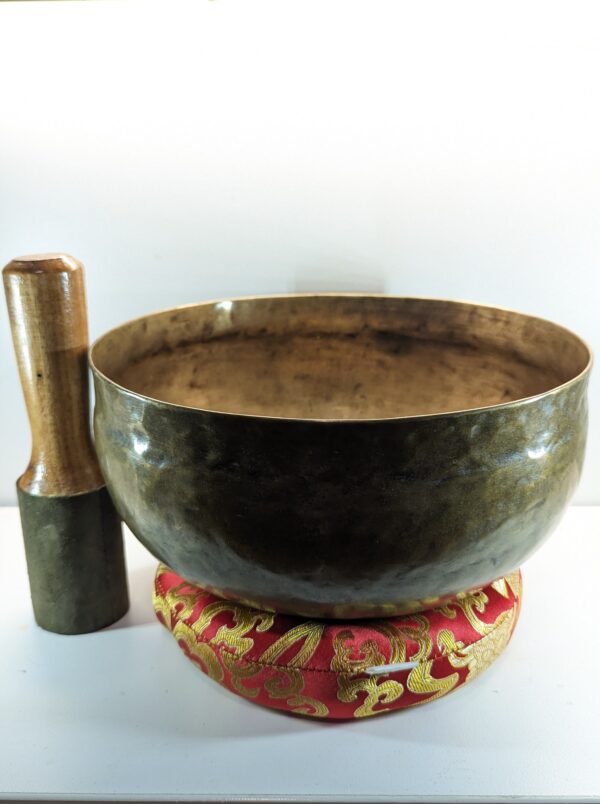 Antique Singing Bowl- Ulta Batti- Note E, D# (80Hz) - Image 3